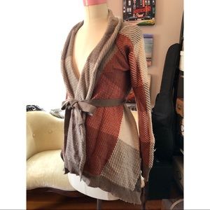 Young threads open cardi